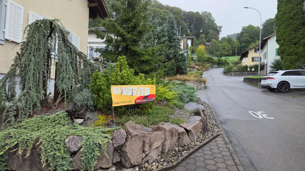 Petite banderole microperforée | BIEN OBSERVER